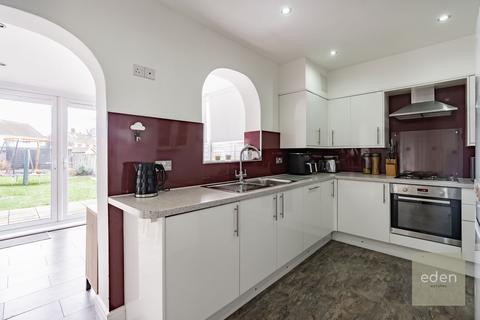 2 bedroom terraced house for sale, Larkfield Road, Larkfield, ME20