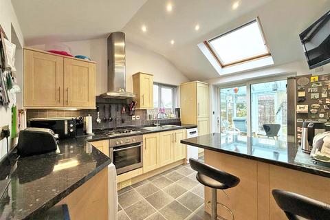 2 bedroom semi-detached house for sale, Wenlock Road, Shrewsbury