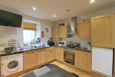 undefined, Room 2 In 39 Station Road, Sourth Gosforth