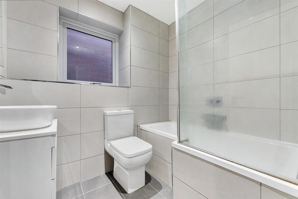 10 Newark Close6.jpg