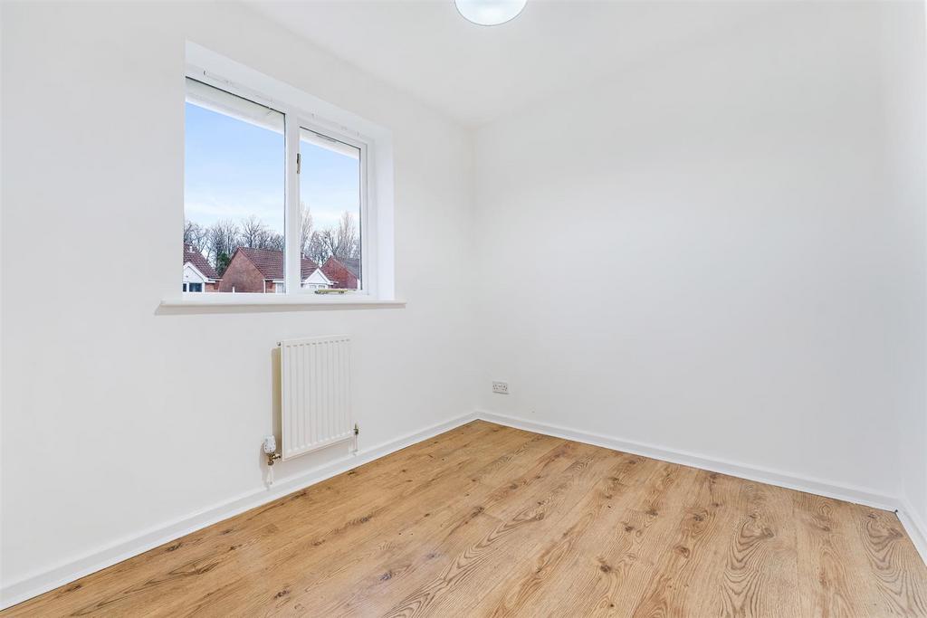 10 Newark Close1.jpg
