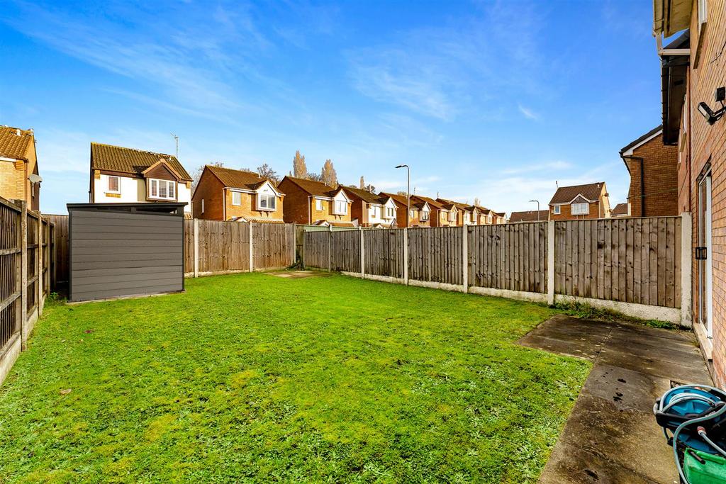 10 Newark Close33.jpg