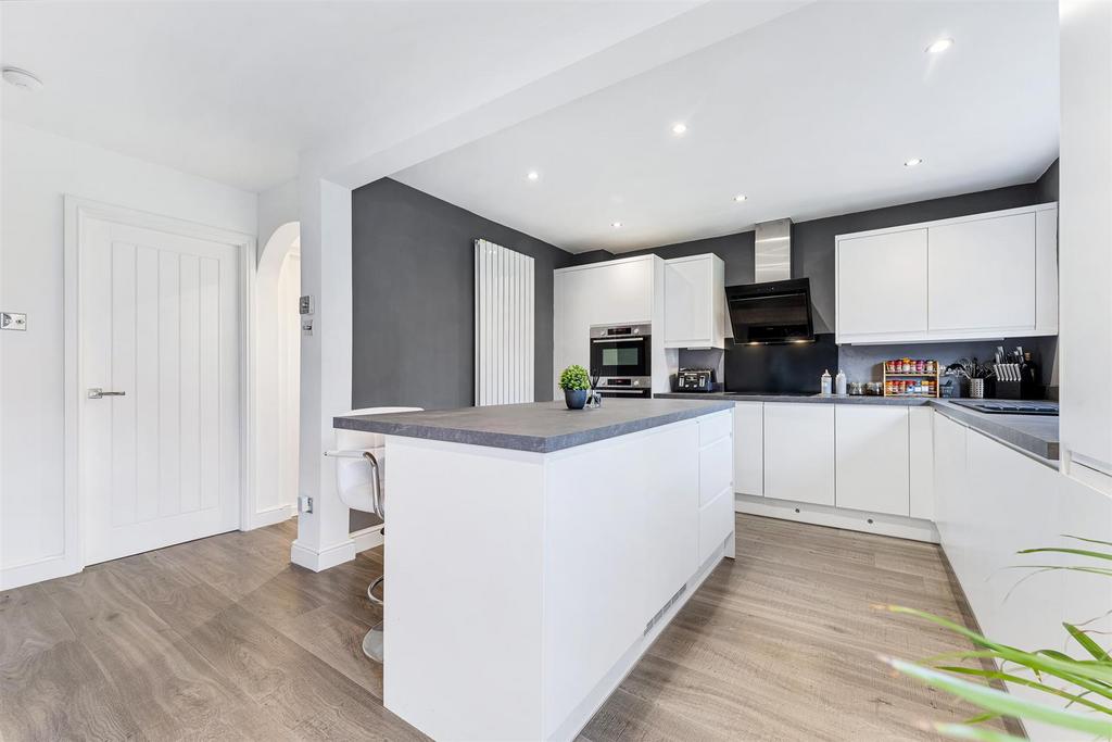 10 Newark Close21.jpg