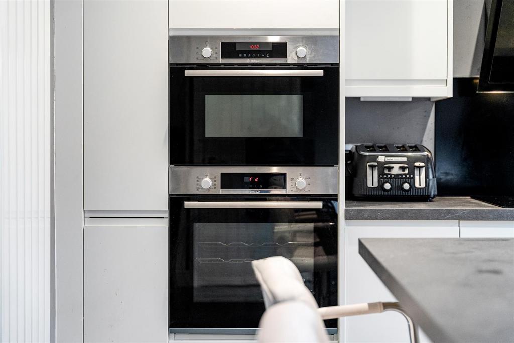 10 Newark Close31.jpg