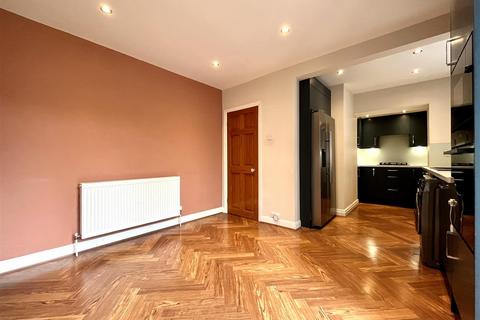 3 bedroom semi-detached house for sale, Elgin Drive, Sale