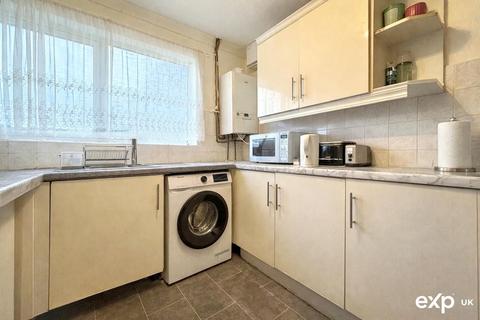 3 bedroom end of terrace house for sale, Reeves Croft, Milton Keynes MK12