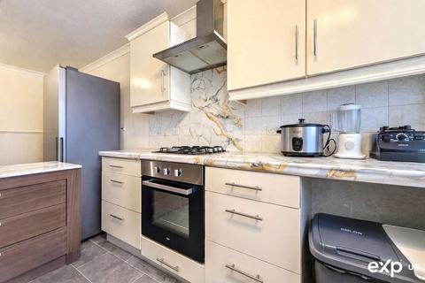 3 bedroom end of terrace house for sale, Reeves Croft, Milton Keynes MK12