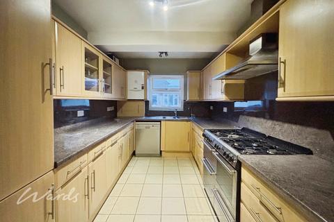 4 bedroom semi-detached house to rent, Pier Road Northfleet DA11