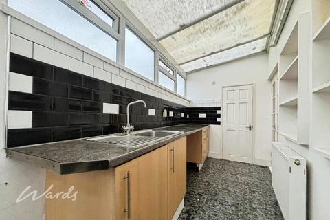 4 bedroom semi-detached house to rent, Pier Road Northfleet DA11