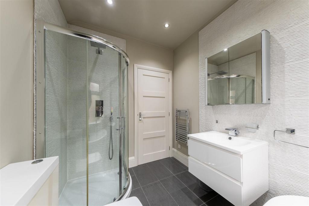 Flat 30- High Street-026.jpg