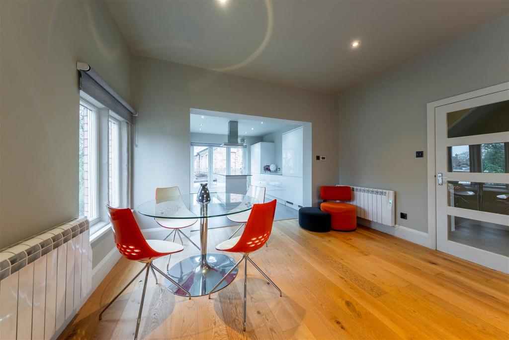 Flat 30- High Street-012.jpg