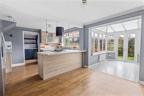 4 bedroom semi-detached house for sale, Chapel Road, Horley RH6