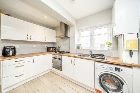 undefined, Mogden Lane, Isleworth TW7