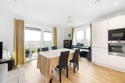 3 bedroom flat for sale, Dillon House