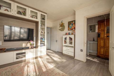 2 bedroom terraced house for sale, Oxhey Drive, Watford WD19