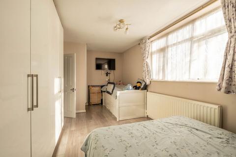 2 bedroom terraced house for sale, Oxhey Drive, Watford WD19