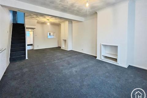3 bedroom terraced house to rent, 25 Epps RoadSittingbourneKent