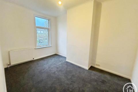 3 bedroom terraced house to rent, 25 Epps RoadSittingbourneKent