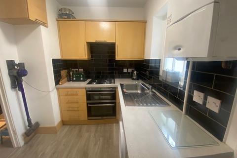 3 bedroom flat to rent, Park Road, Beckenham BR3