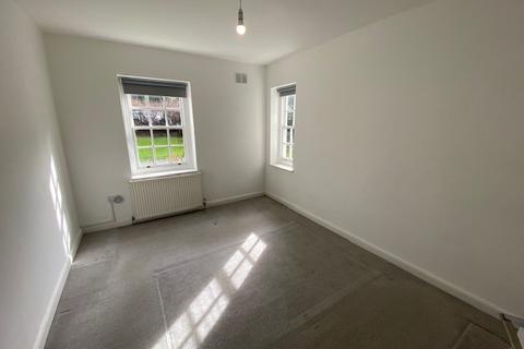 3 bedroom flat to rent, Park Road, Beckenham BR3