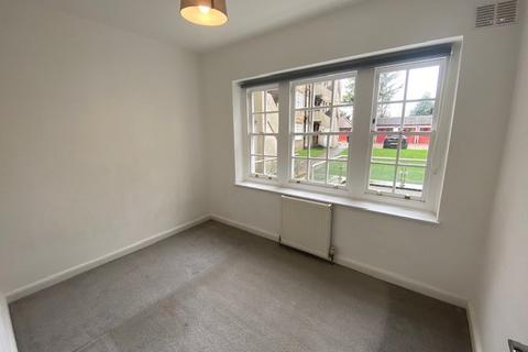 3 bedroom flat to rent, Park Road, Beckenham BR3