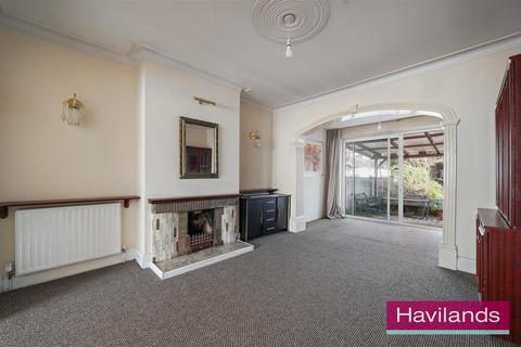 3 bedroom semi-detached house for sale, Ridge Avenue, London