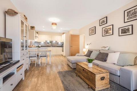 2 bedroom apartment for sale, Dyas Road, Sunbury-On-Thames