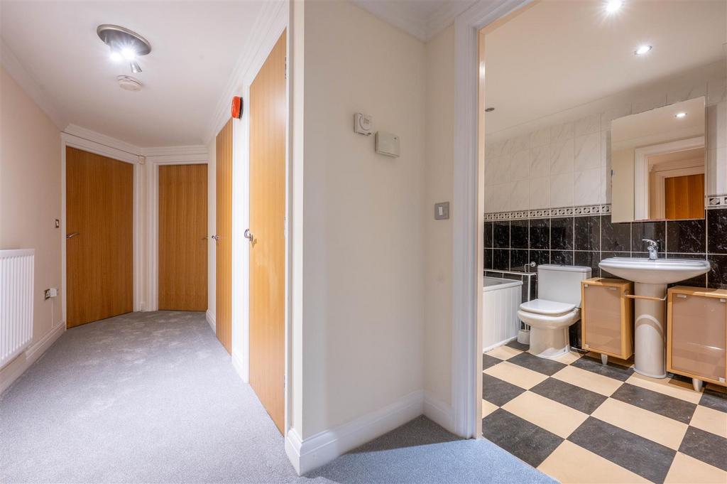 Hallway.jpg