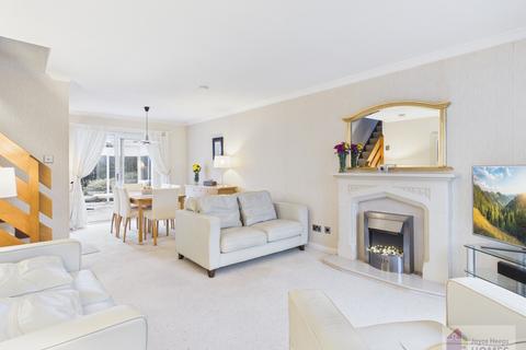 3 bedroom detached villa for sale, Dunrobin Crescent, East Kilbride G74