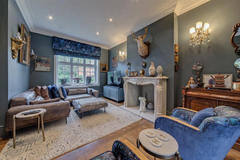 4 bedroom flat for sale, Hollycroft Avenue, Hampstead, NW3