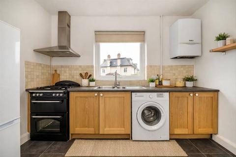 1 bedroom flat for sale, Muswell Road, London N10