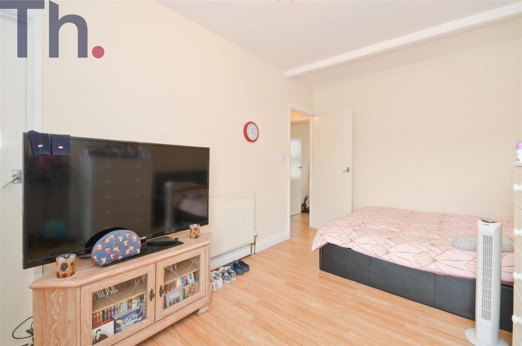 Bedroom 2.JPG