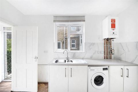 1 bedroom apartment to rent, Hollybush Hill, London E11