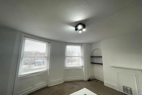 1 bedroom flat to rent, Grand Parade, Brighton