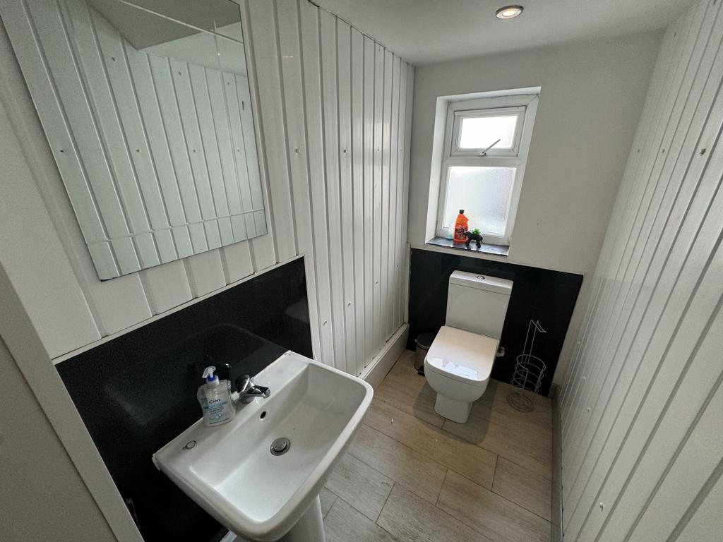 Room 2, 5 Eldon Street