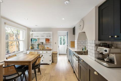 1 bedroom flat for sale, Kildoran Road, London