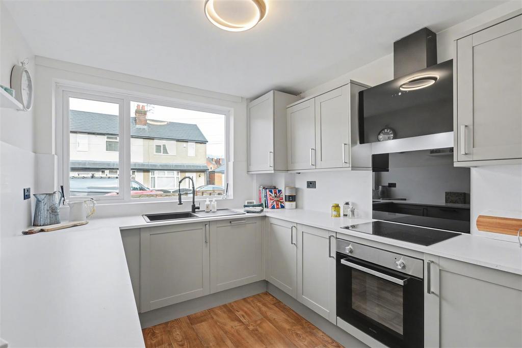Kitchen 1.jpeg