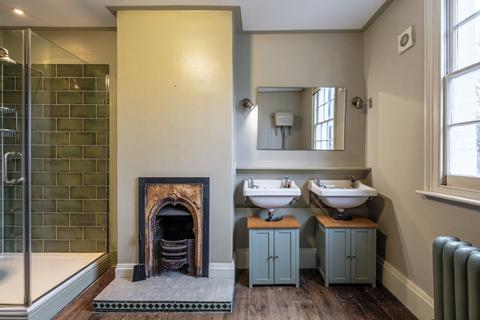 undefined, College Cross, Barnsbury, Islington, London