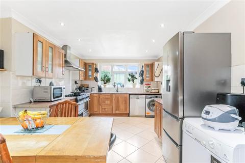 3 bedroom end of terrace house for sale, Lymington Road, Dagenham RM8