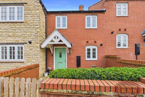 2 bedroom terraced house for sale, Roberts Road, Silverstone, NN12 8WF