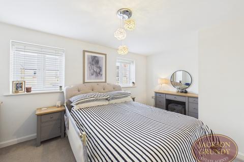 2 bedroom terraced house for sale, Roberts Road, Silverstone, NN12 8WF