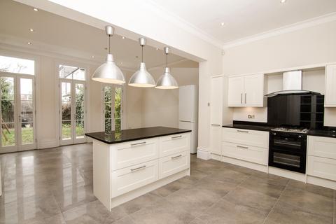 6 bedroom house to rent, Pagoda Avenue, Richmond, Surrey, UK