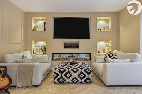 3 bedroom end of terrace house for sale, Sword Grove, Wainscott, Rochester, Kent, ME3