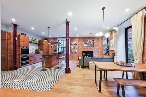 3 bedroom flat for sale, Casson Street, London E1
