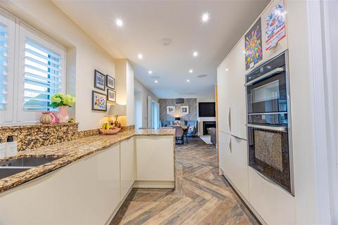 4 bedroom detached house for sale, SOLBY WOOD, Benfleet