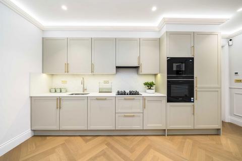 3 bedroom flat for sale, Hillfield Road, London NW6