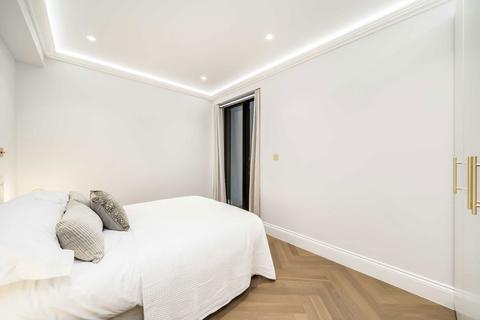3 bedroom flat for sale, Hillfield Road, London NW6