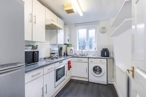 2 bedroom flat for sale, Grace Place, London E3