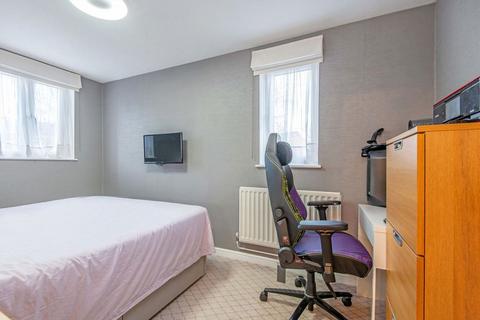 2 bedroom flat for sale, Grace Place, London E3