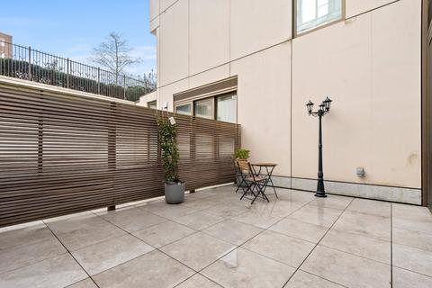 3 bedroom flat for sale, Lillie Square, London